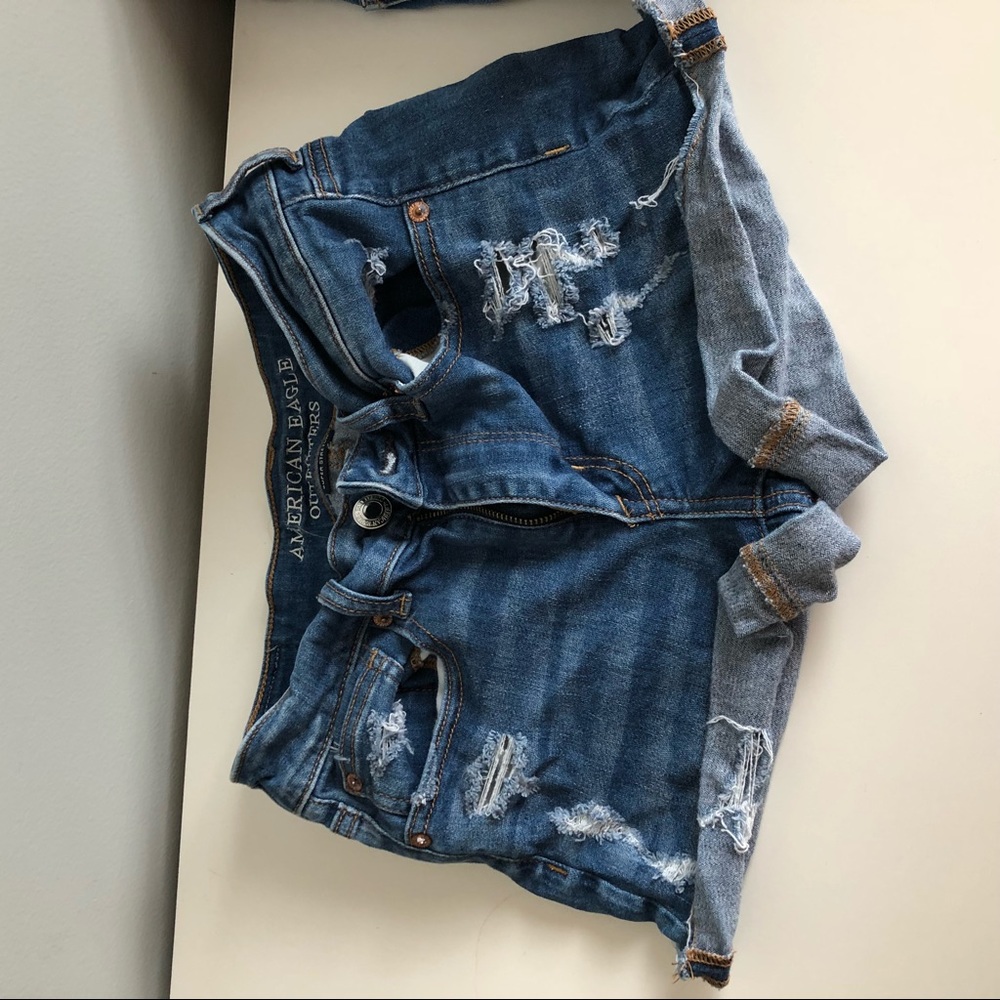 RIPPED AMERICAN EAGLE DENIM SHORTS